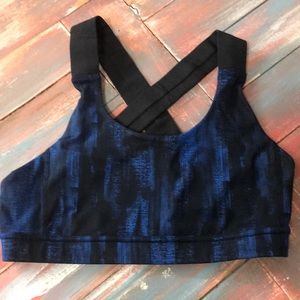 Lululemon sports bra